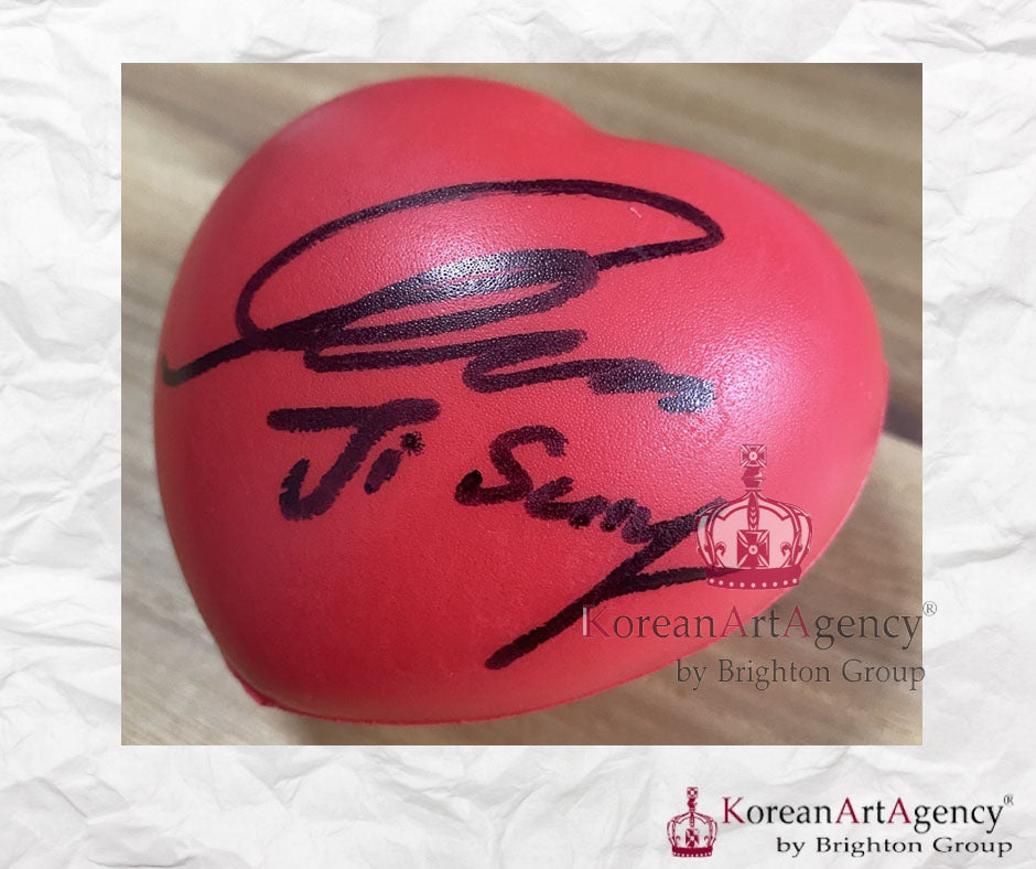 Ji Sung Autographed Concert Heart Ball – Rare Collectible