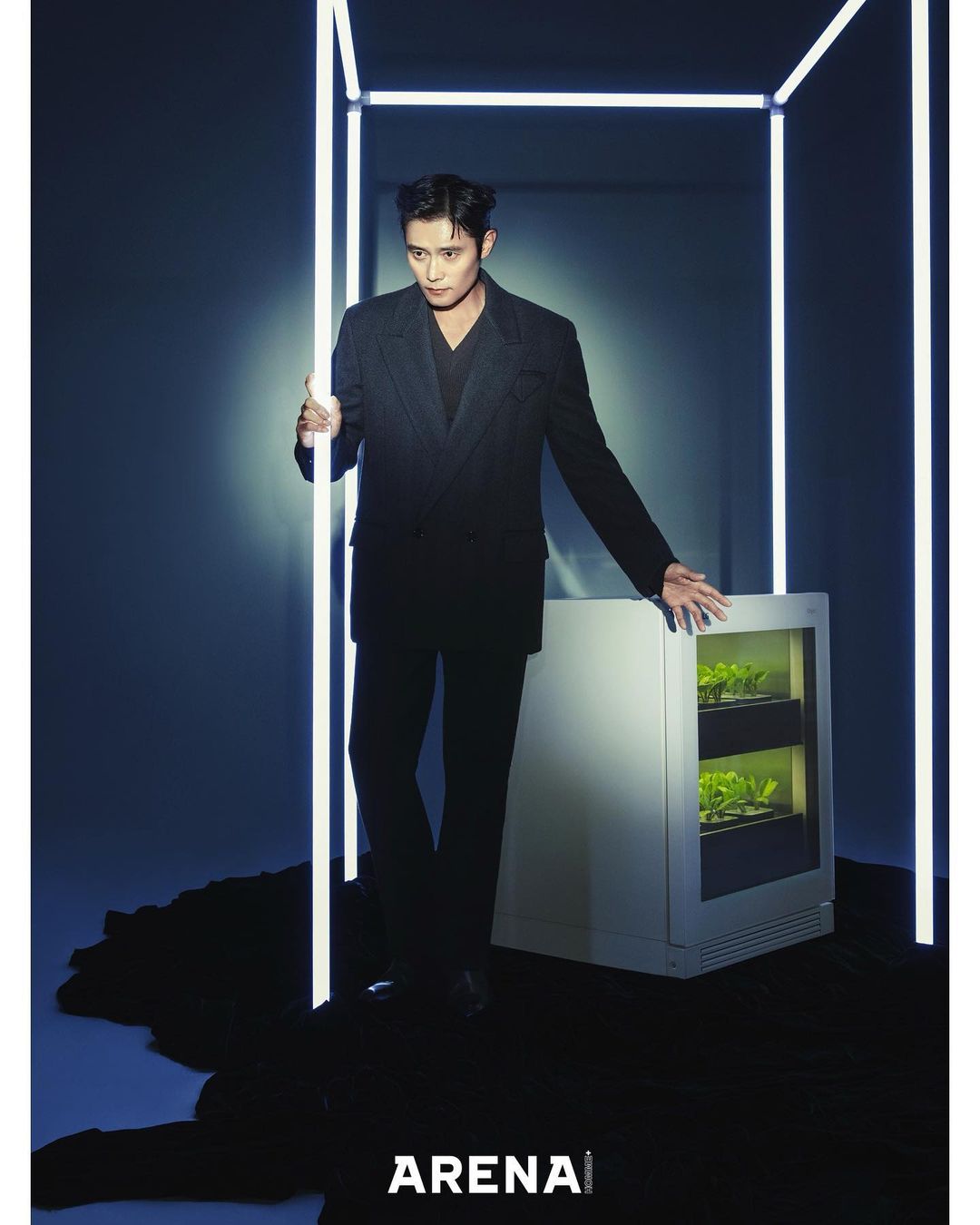 Lee Byung Hun autographed magazine cover